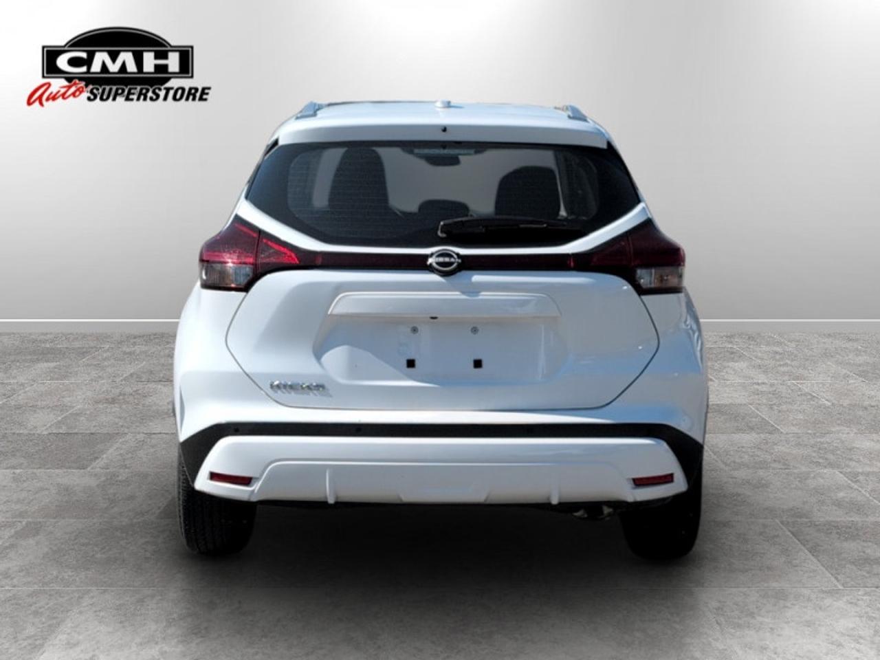 2025 Nissan Kicks Play SV Photo
