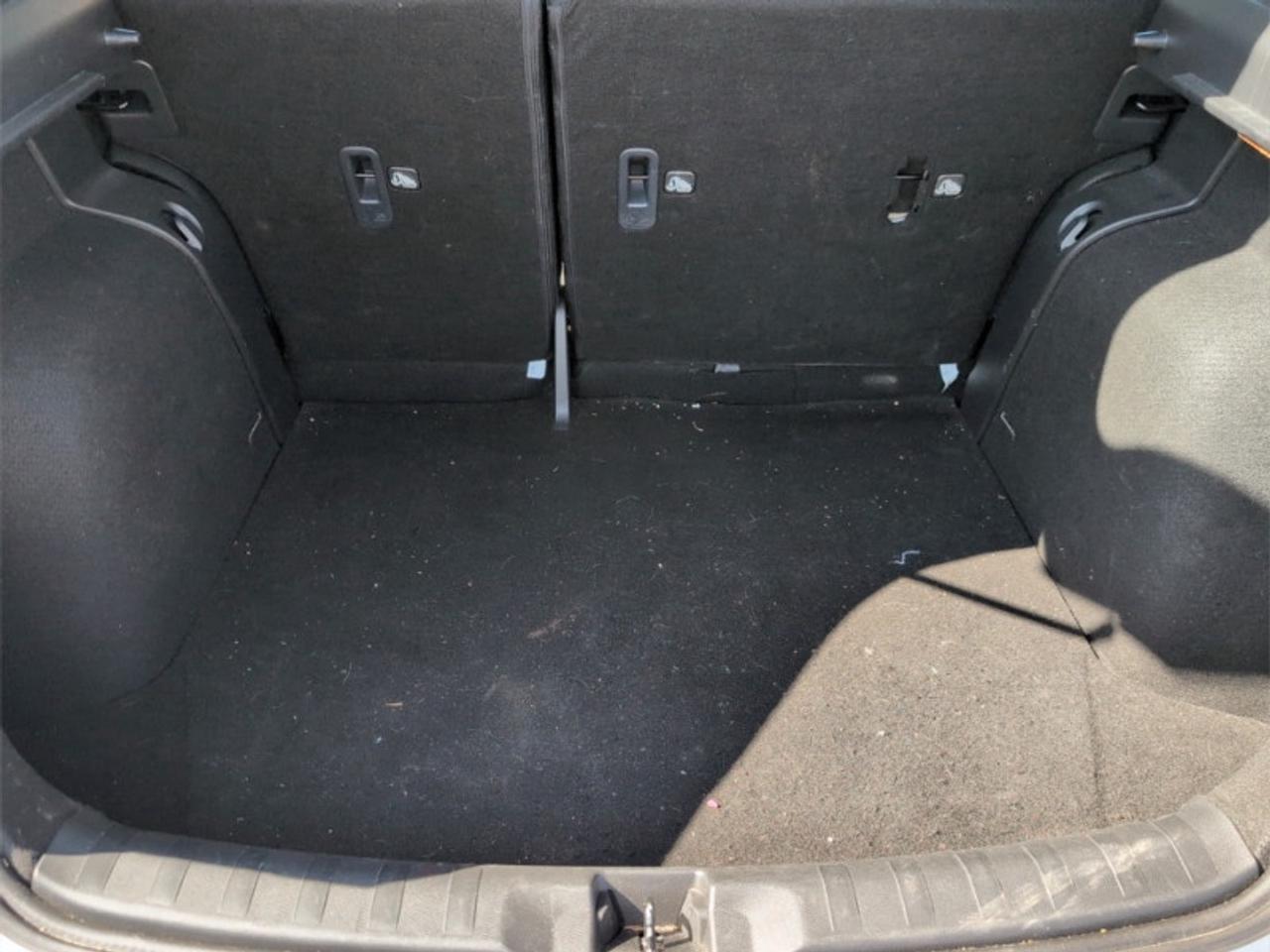 2025 Nissan Kicks Play SV Photo