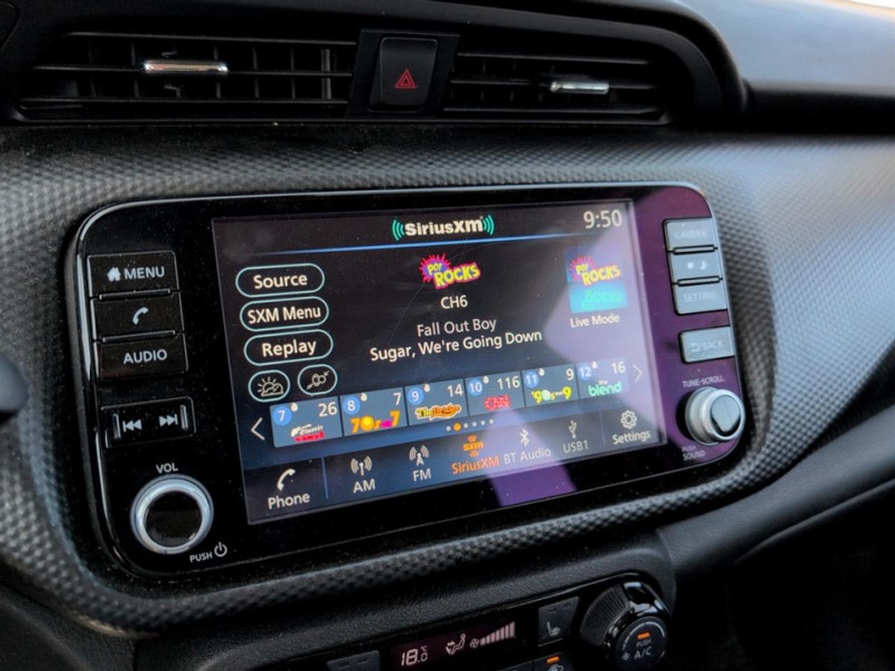 2025 Nissan Kicks Play SV Photo
