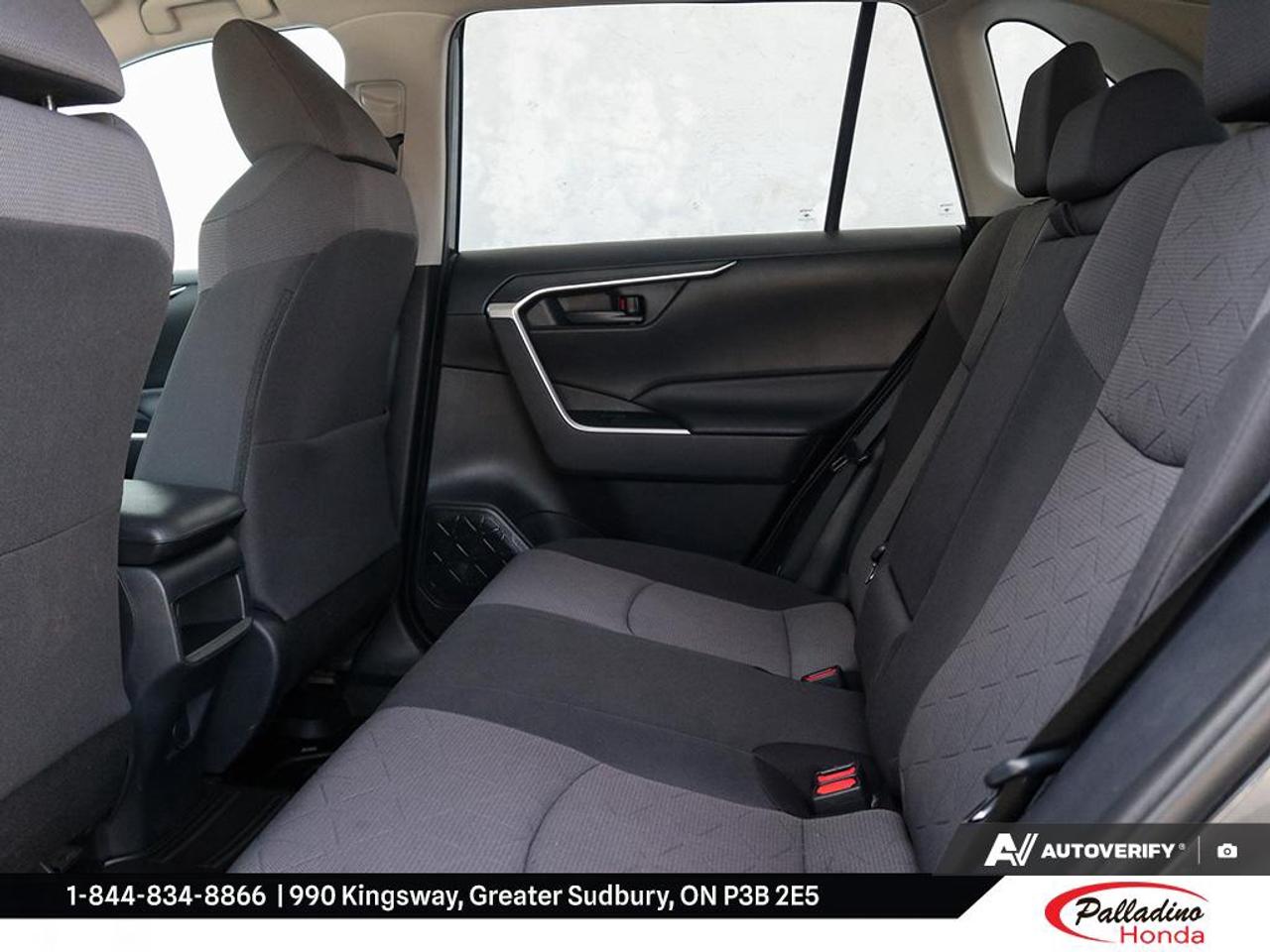 2019 Toyota RAV4 LE Photo