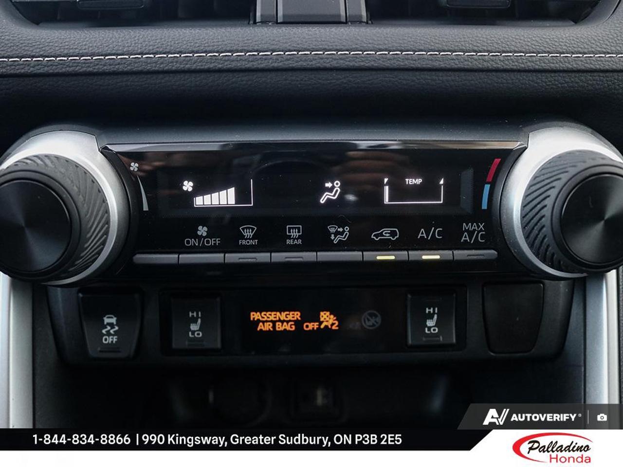 2019 Toyota RAV4 LE Photo