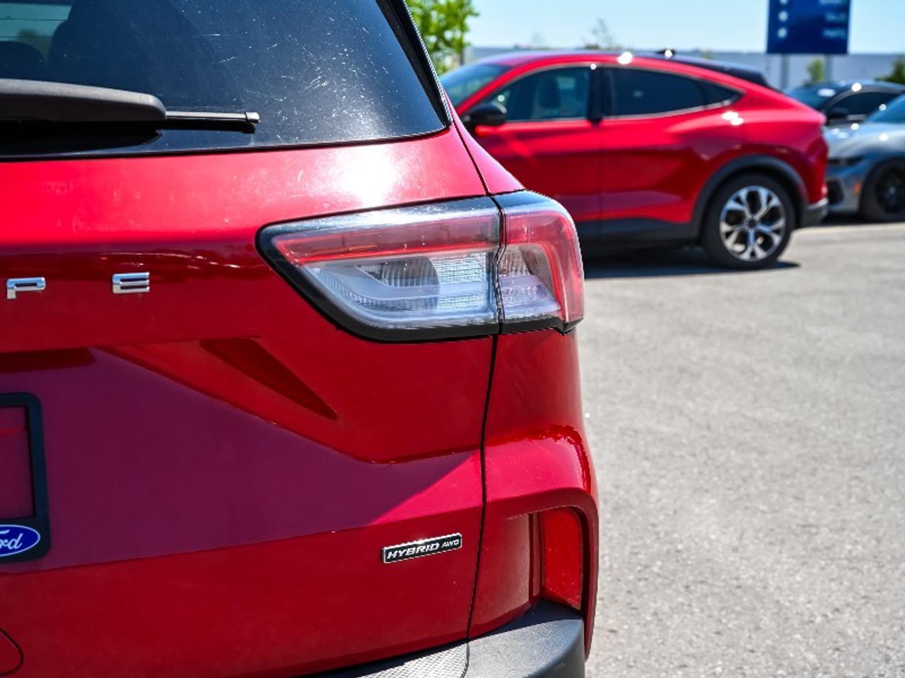 2022 Ford Escape SE Hybrid Photo