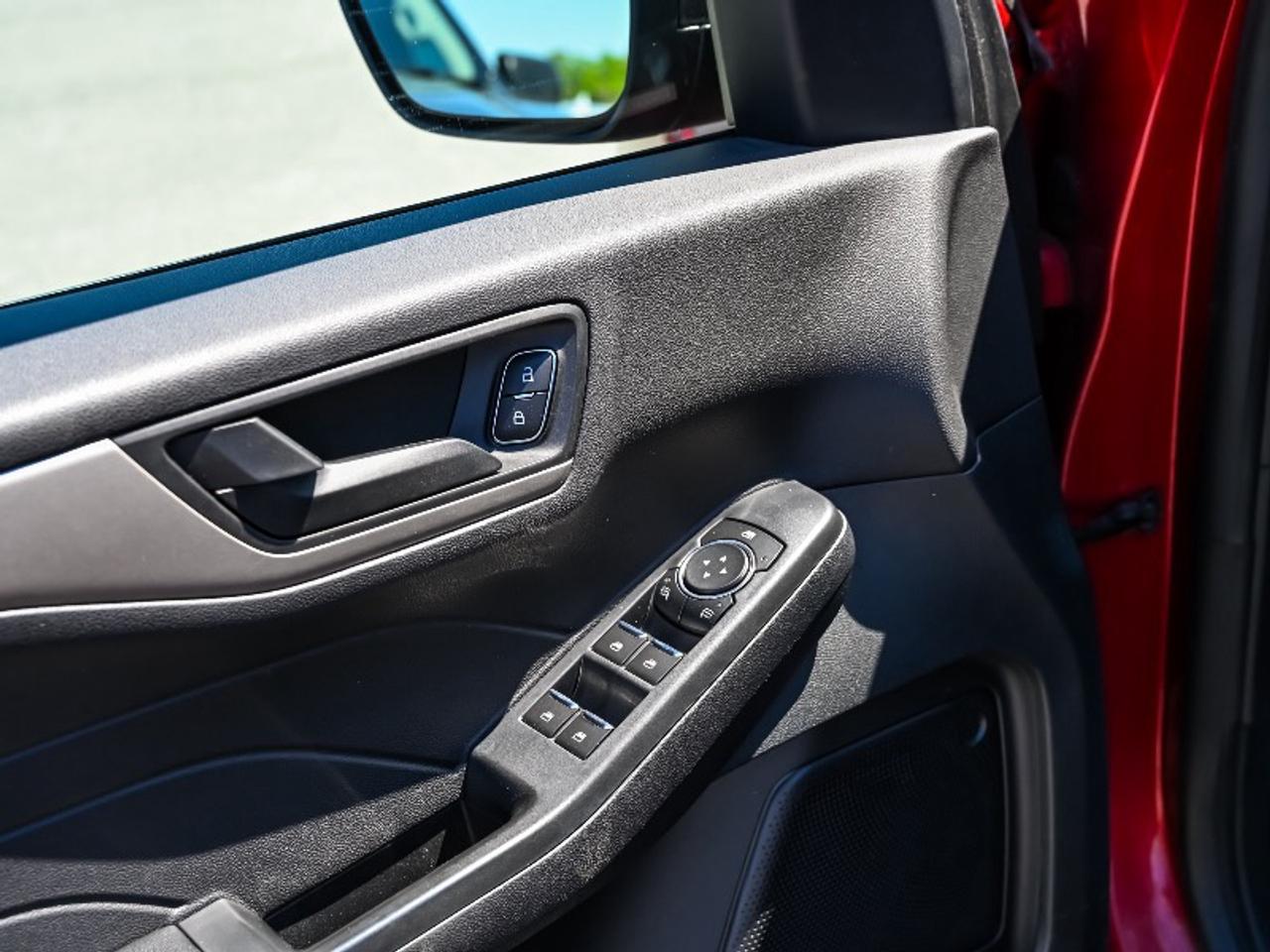 2022 Ford Escape SE Hybrid Photo