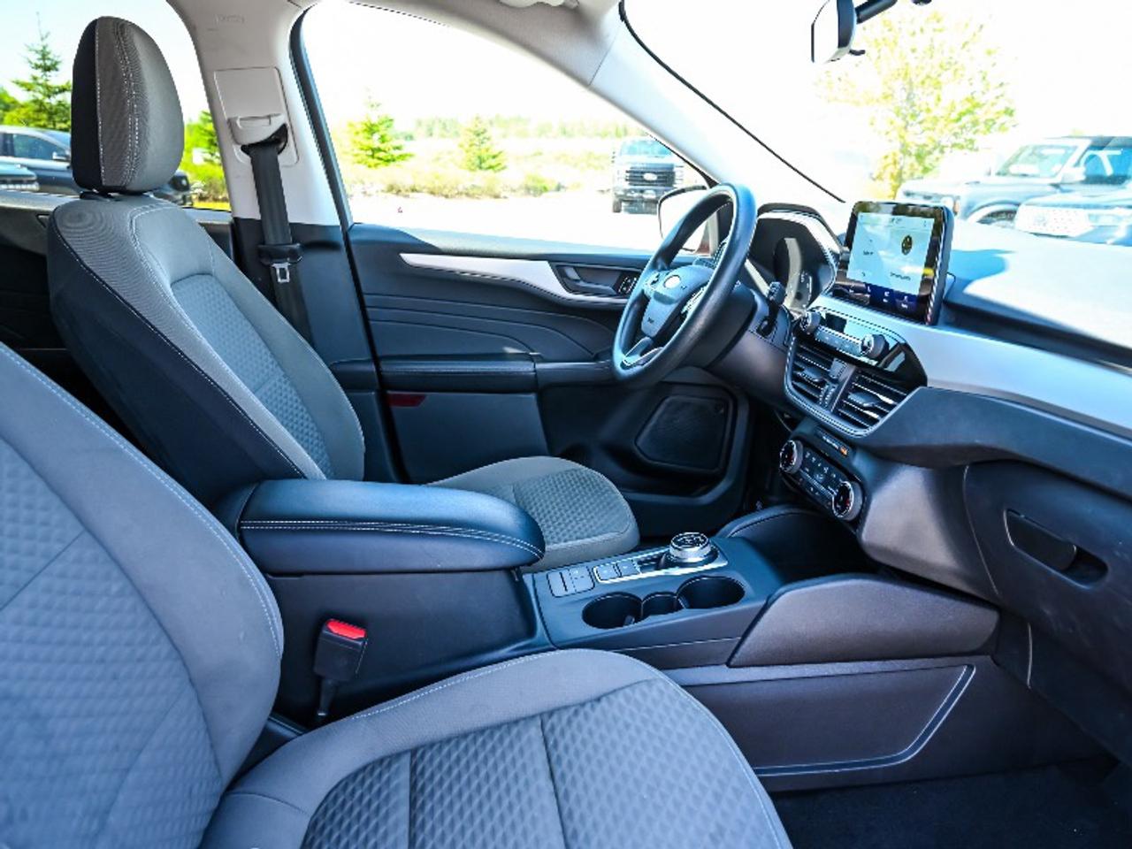 2022 Ford Escape SE Hybrid Photo