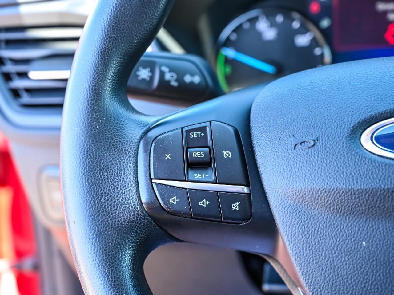 2022 Ford Escape SE Hybrid Photo