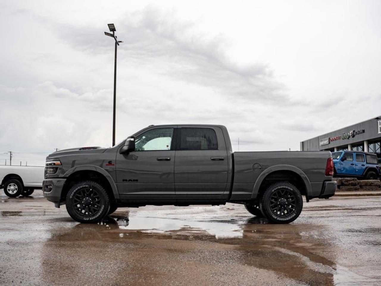 2026 RAM 3500 Limited Photo4