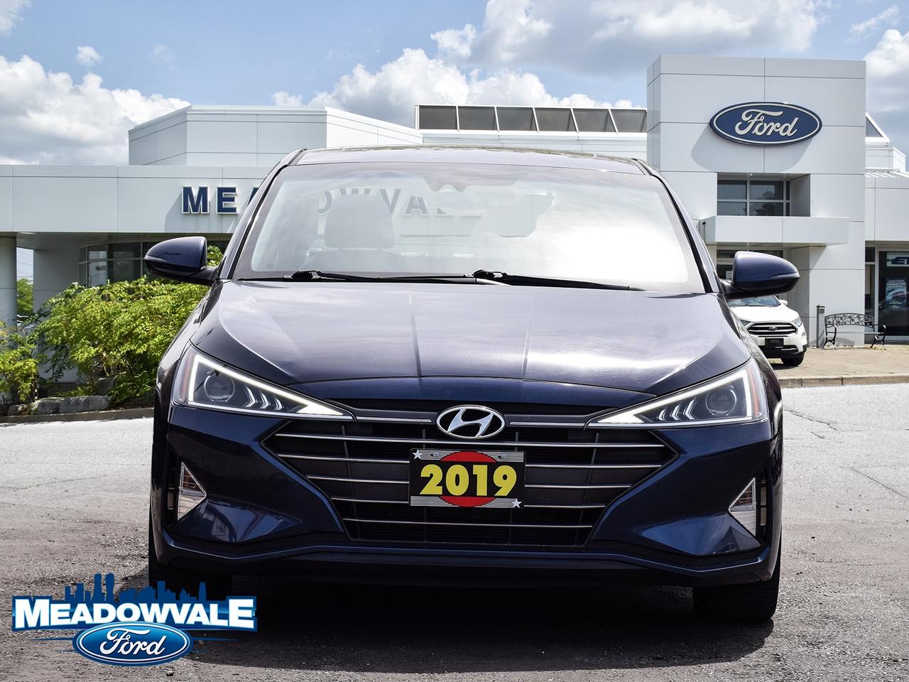 2019 Hyundai Elantra Luxury Photo3