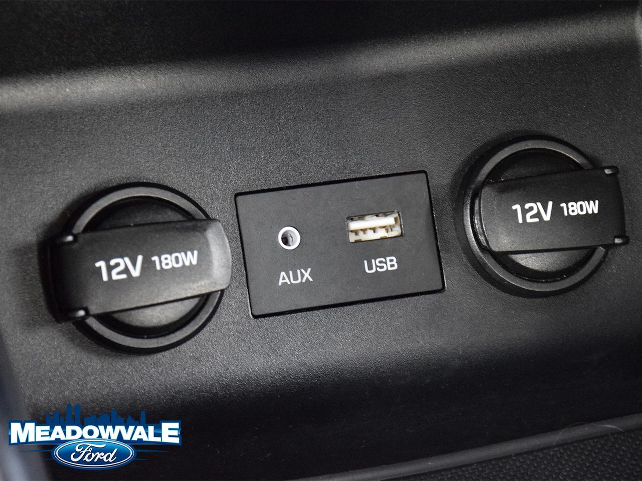 2019 Hyundai Elantra Luxury Photo