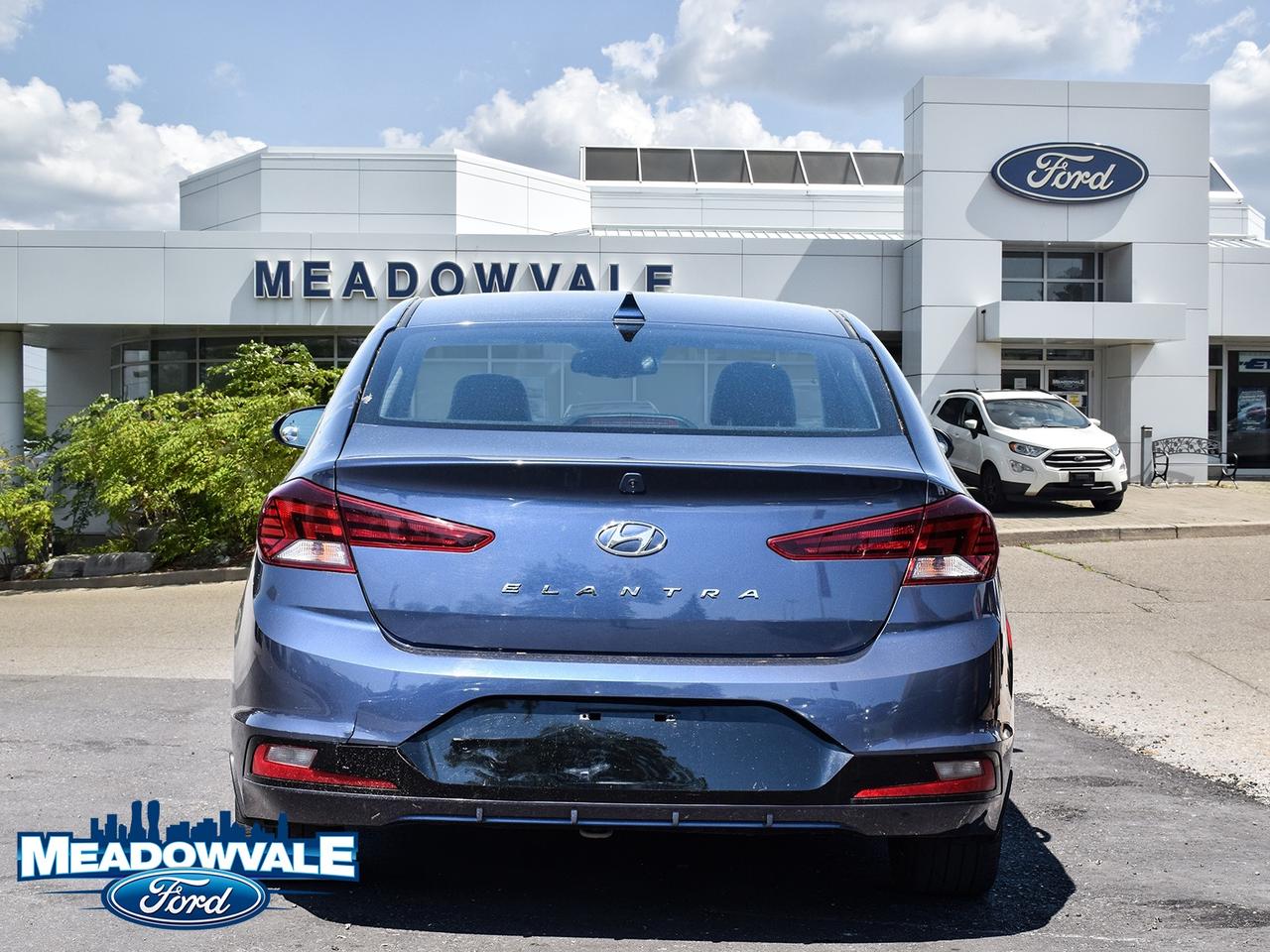2019 Hyundai Elantra Luxury Photo