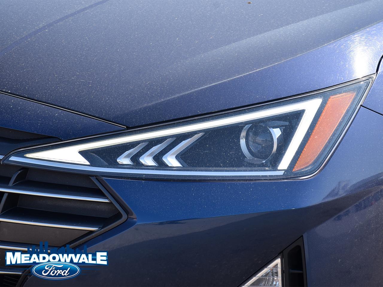 2019 Hyundai Elantra Luxury Photo