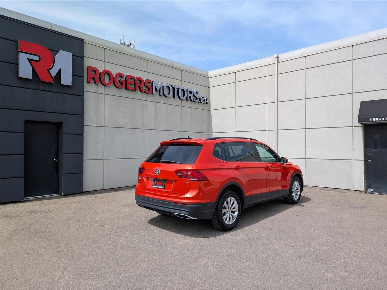 2018 Volkswagen Tiguan TRENDLINE - CARPLAY - HTD SEATS - REV CAM Photo4