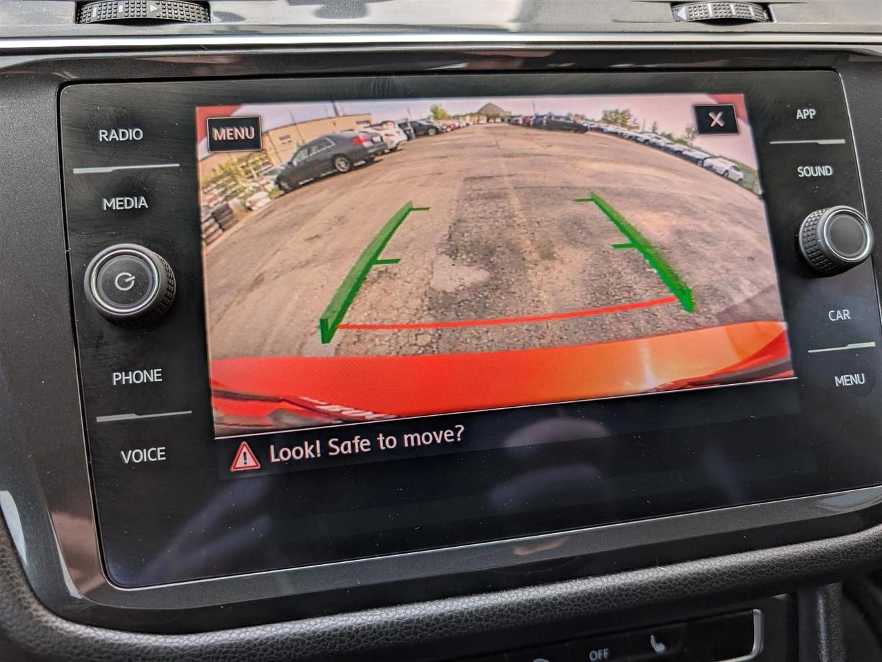 2018 Volkswagen Tiguan TRENDLINE - CARPLAY - HTD SEATS - REV CAM Photo