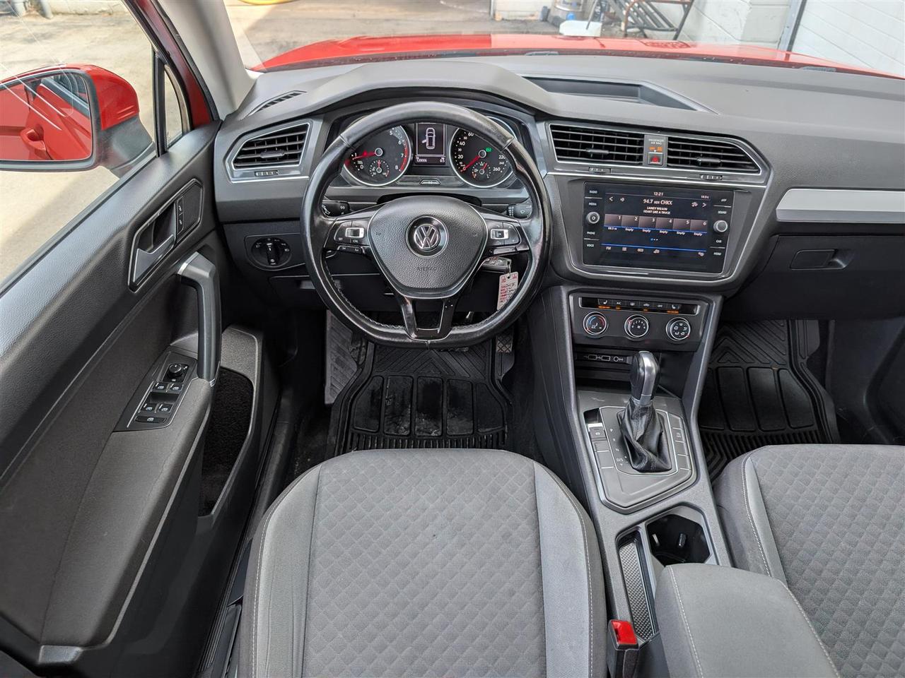 2018 Volkswagen Tiguan TRENDLINE - CARPLAY - HTD SEATS - REV CAM Photo