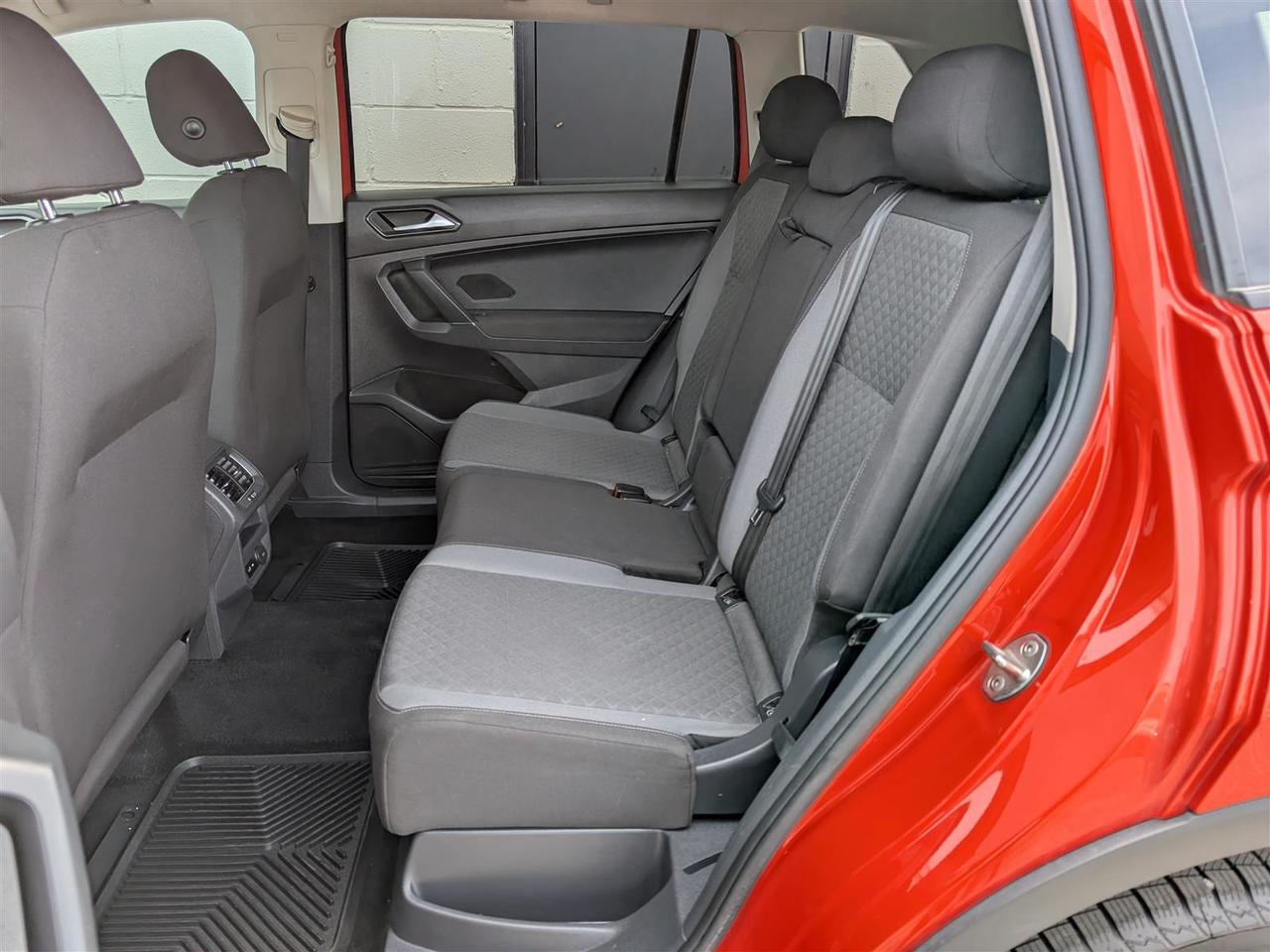 2018 Volkswagen Tiguan TRENDLINE - CARPLAY - HTD SEATS - REV CAM Photo