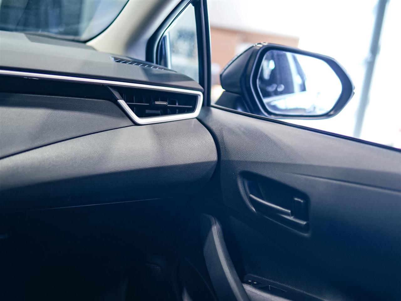 2025 Toyota Corolla LE | NO ACCIDENTS | BLIND SPOT | APP CONNECT Photo