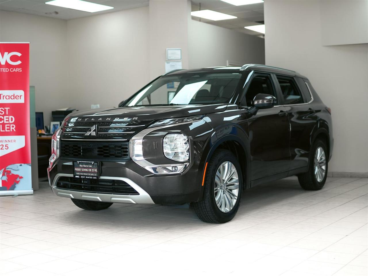 2023 Mitsubishi Outlander SE | AWD | NO ACCIDENTS | 7 PASS Photo