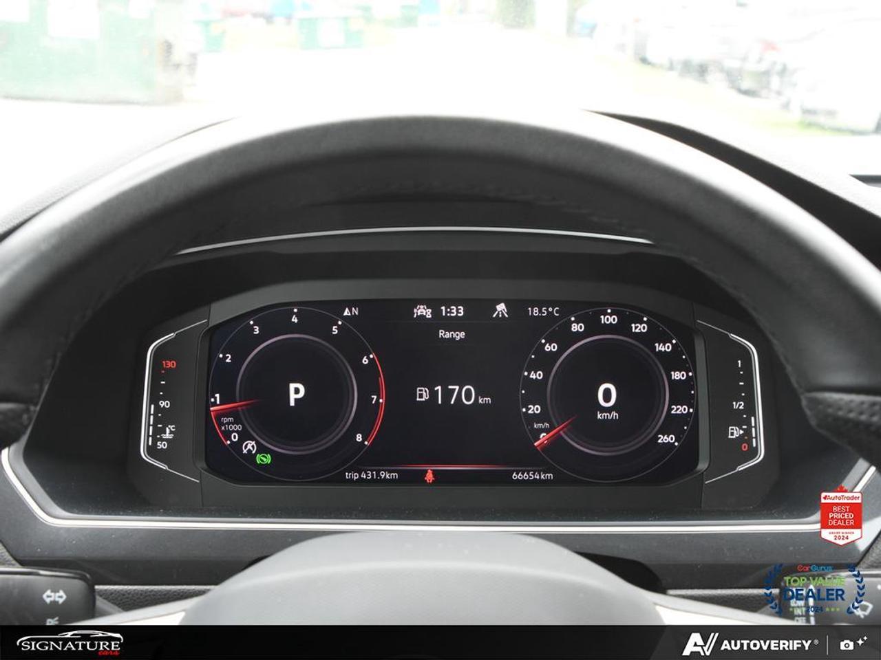 2024 Volkswagen Tiguan Comfortline R Line Black No Accident Panoroof Leat Photo