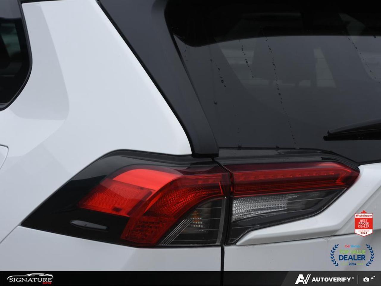 2024 Toyota RAV4 XLE AWD No Accident Sunroof Carplay BSM Photo