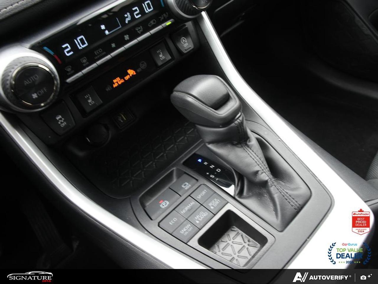 2024 Toyota RAV4 XLE AWD No Accident Sunroof Carplay BSM Photo