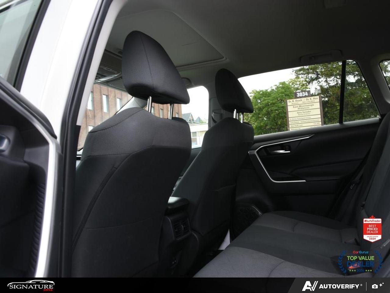 2024 Toyota RAV4 XLE AWD No Accident Sunroof Carplay BSM Photo