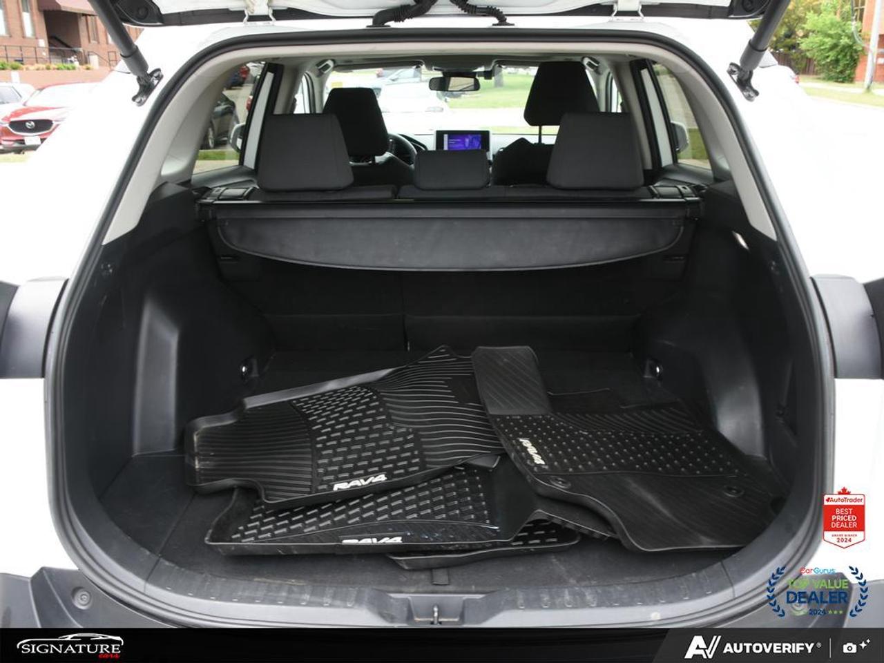2024 Toyota RAV4 XLE AWD No Accident Sunroof Carplay BSM Photo