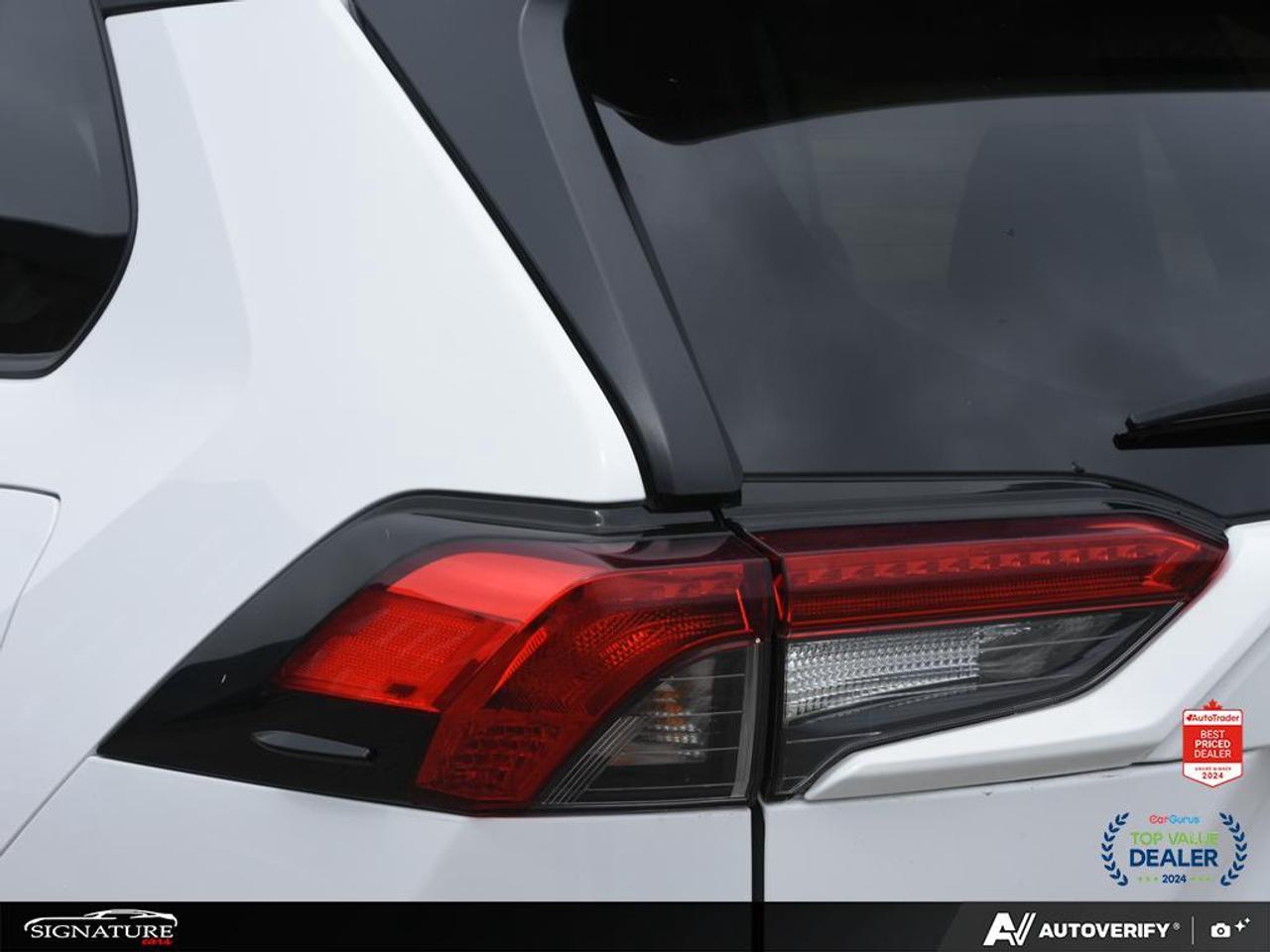 2024 Toyota RAV4 XLE AWD No Accident Sunroof Carplay BSM Photo