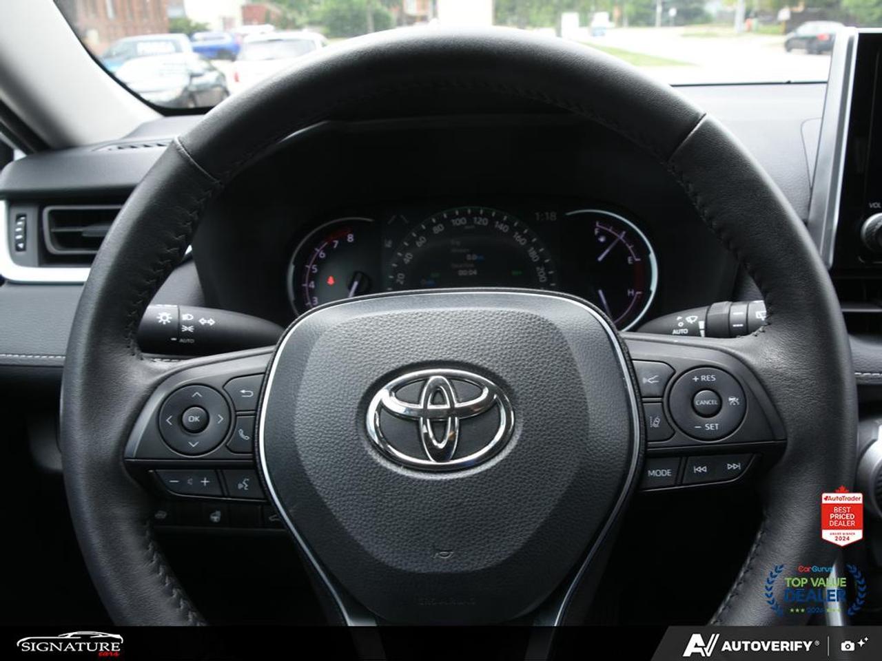 2024 Toyota RAV4 XLE AWD No Accident Sunroof Carplay BSM Photo