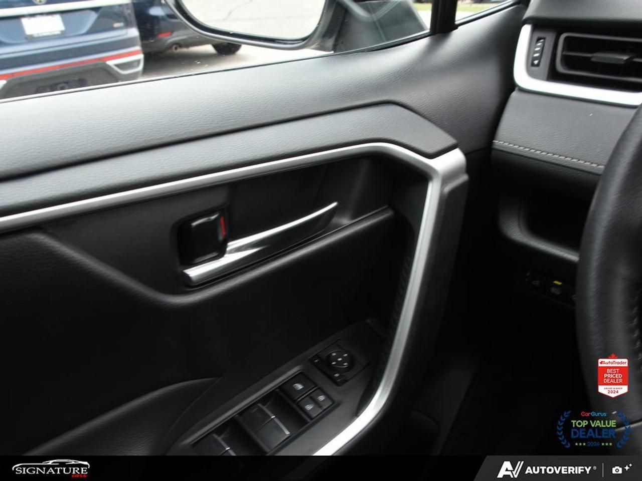 2024 Toyota RAV4 XLE AWD No Accident Sunroof Carplay BSM Photo