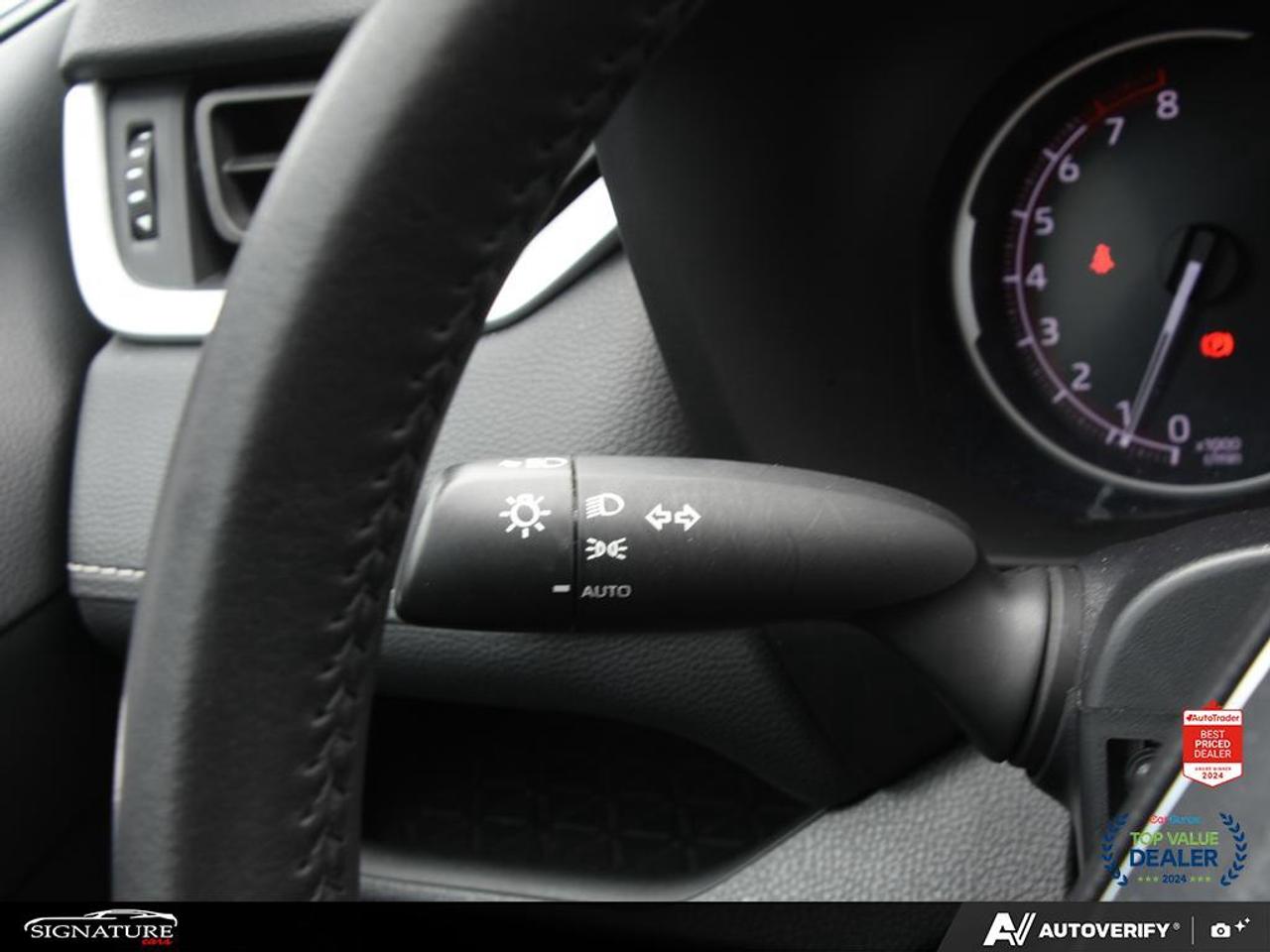 2024 Toyota RAV4 XLE AWD No Accident Sunroof Carplay BSM Photo