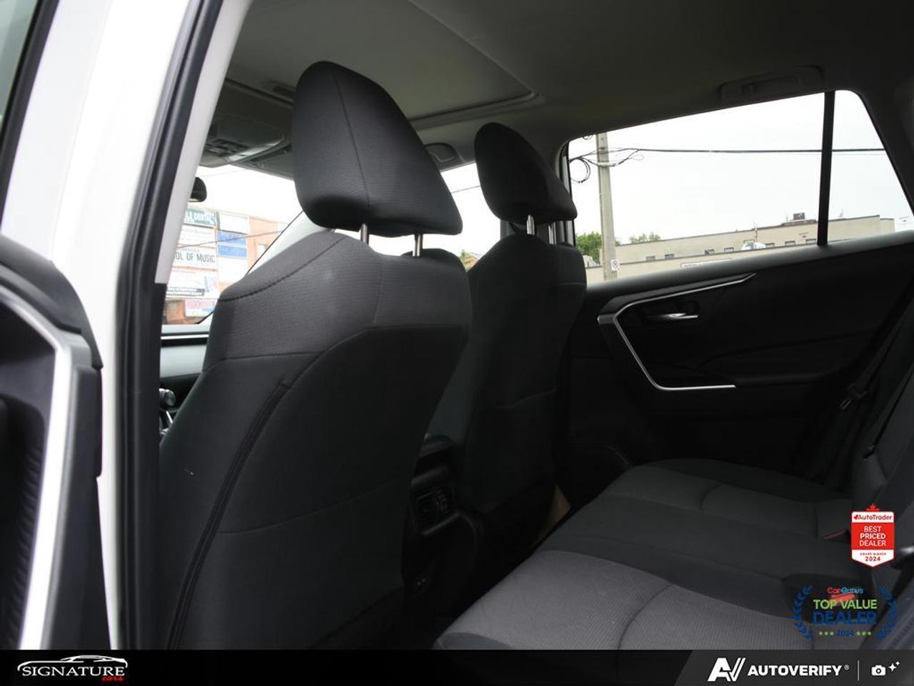 2024 Toyota RAV4 XLE AWD No Accident Sunroof Carplay BSM Photo