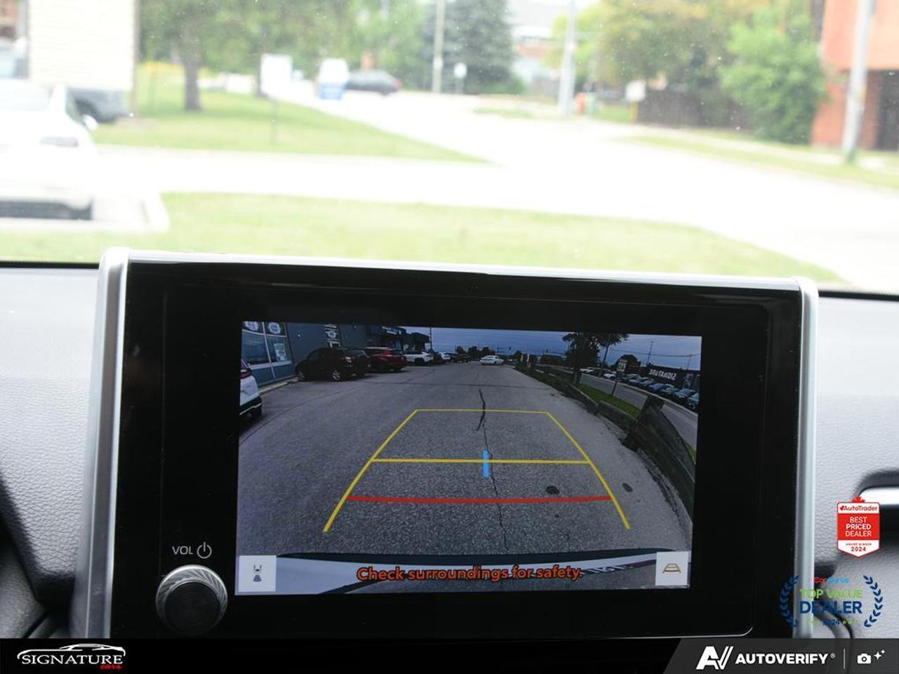 2024 Toyota RAV4 XLE AWD No Accident Sunroof Carplay BSM Photo