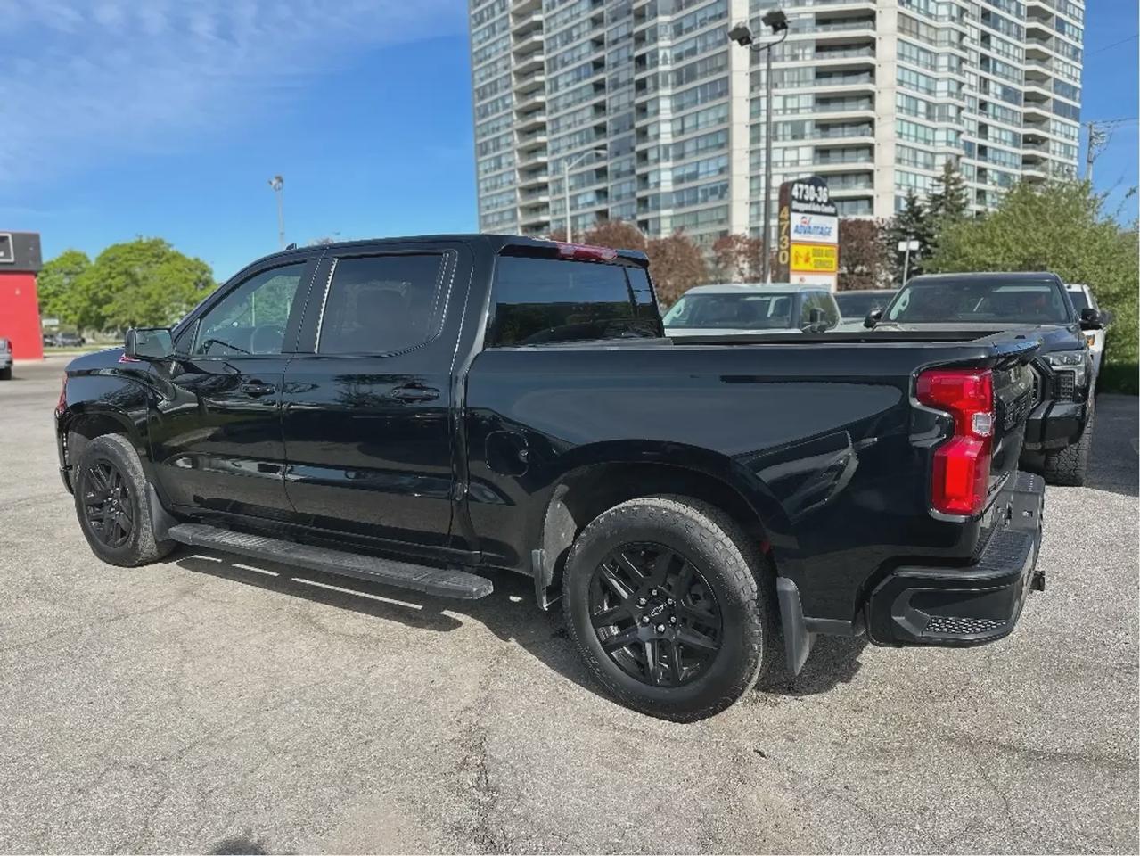 2024 Chevrolet Silverado 1500 RST Z71 Photo3