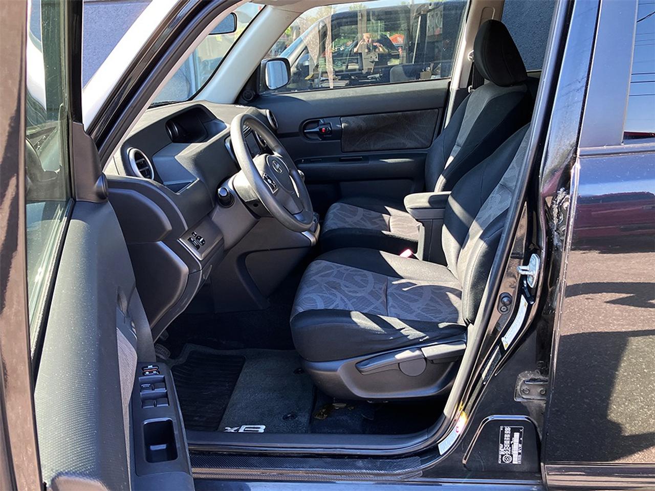2013 Scion xB Manual Transmission Photo