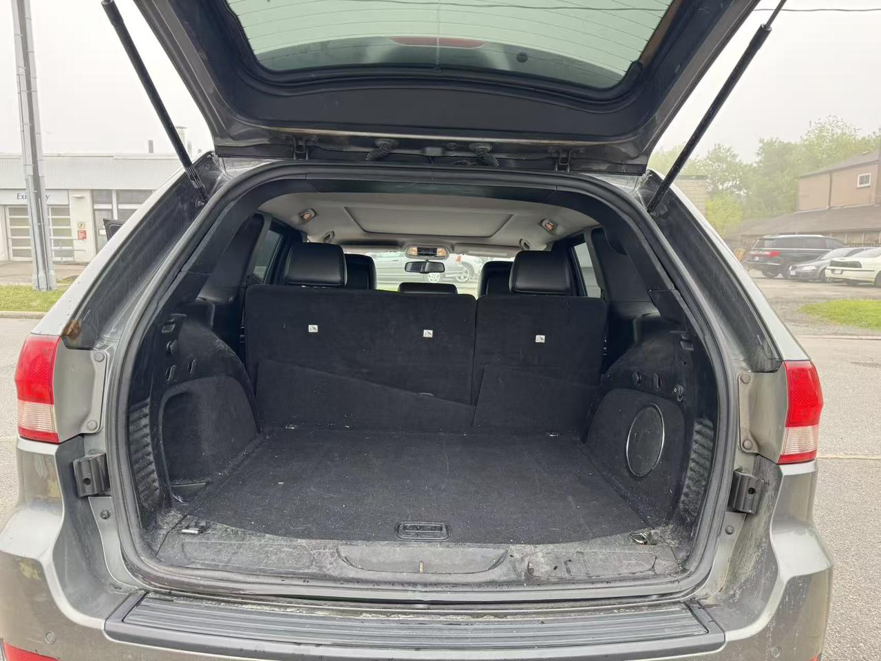 2012 Jeep Grand Cherokee 4WD 4Dr Laredo Photo