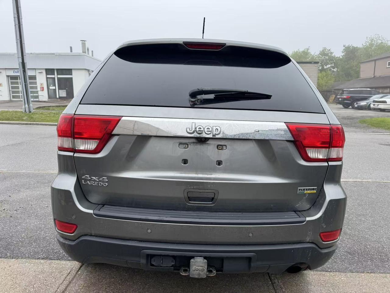 2012 Jeep Grand Cherokee 4WD 4Dr Laredo Photo