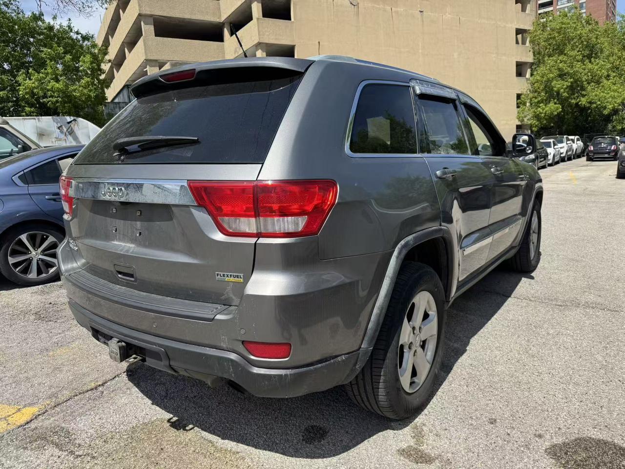 2012 Jeep Grand Cherokee 4WD 4Dr Laredo Photo