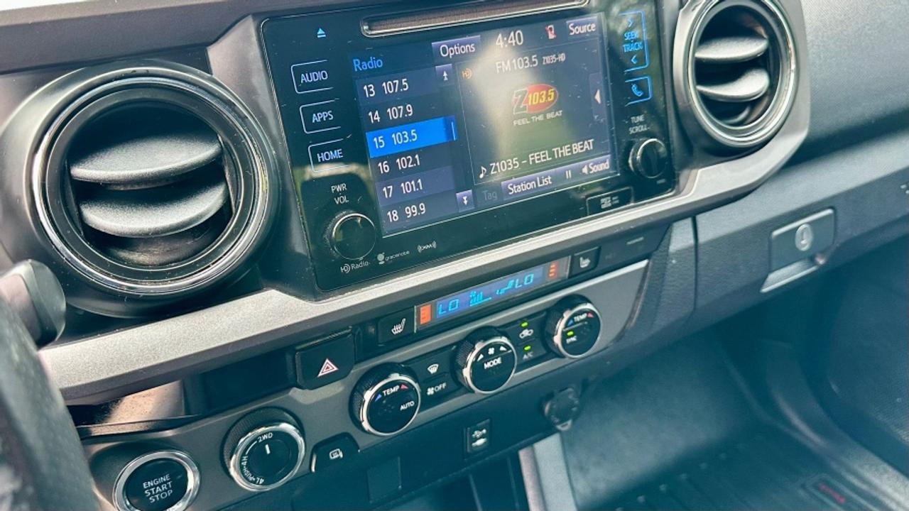 2017 Toyota Tacoma * 4X4 * NO ACCIDENTS " Photo