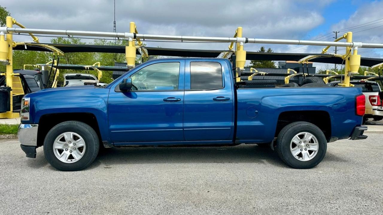 2018 Chevrolet Silverado 1500 MINT CONDITION LT Photo