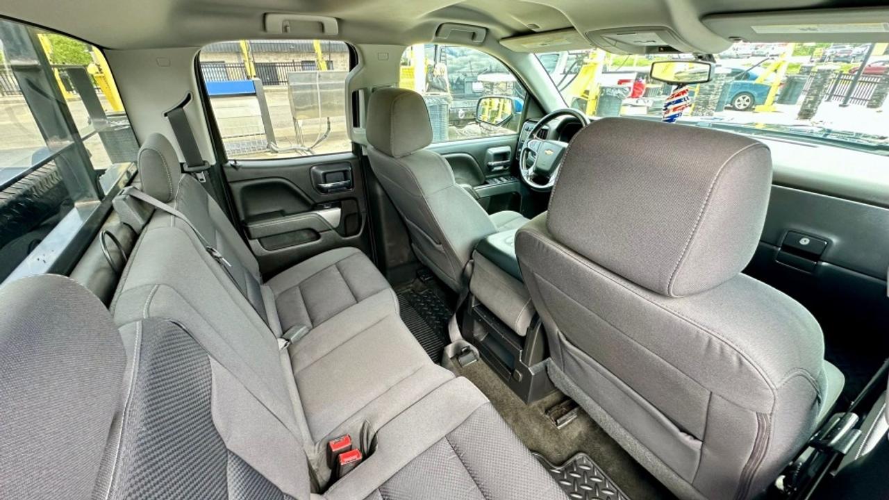 2018 Chevrolet Silverado 1500 MINT CONDITION LT Photo
