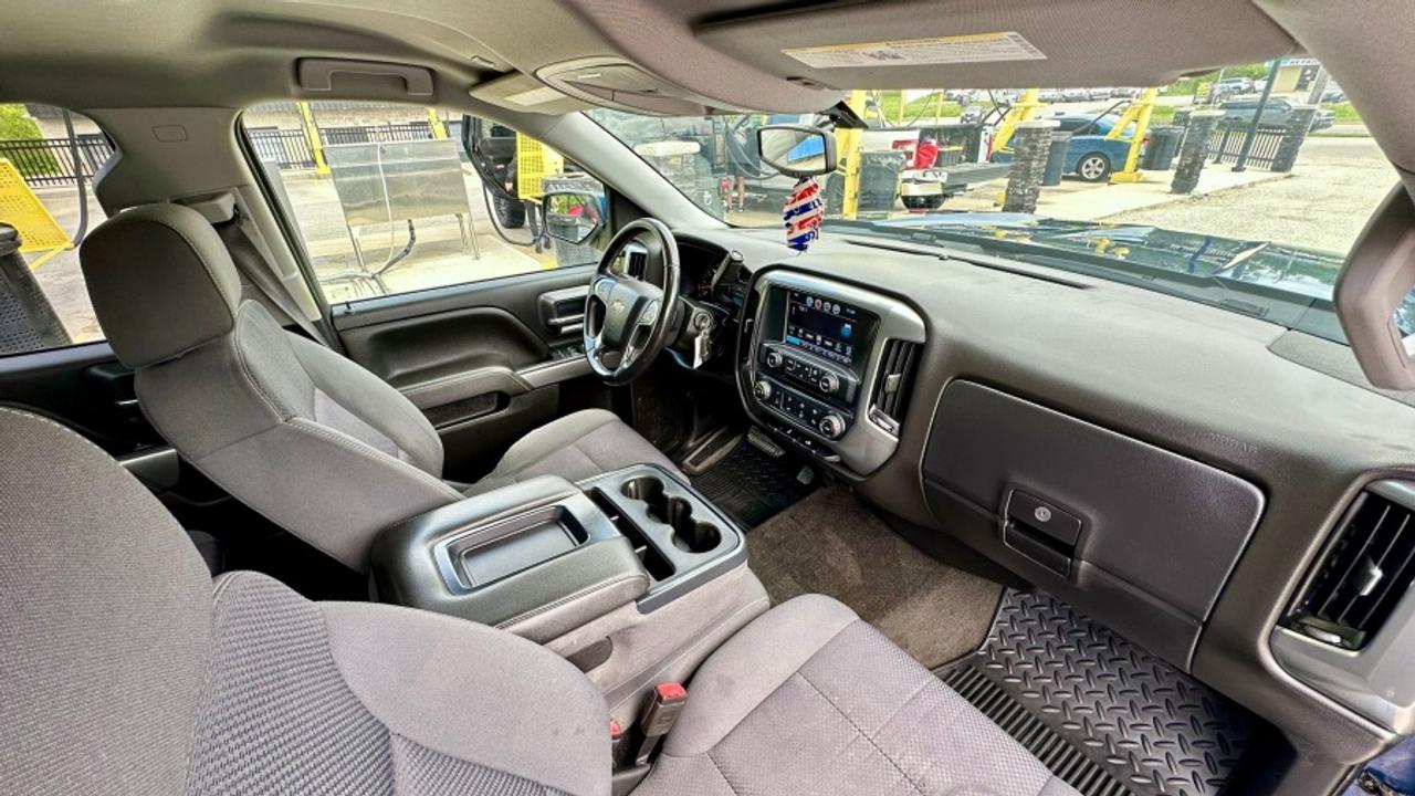2018 Chevrolet Silverado 1500 MINT CONDITION LT Photo