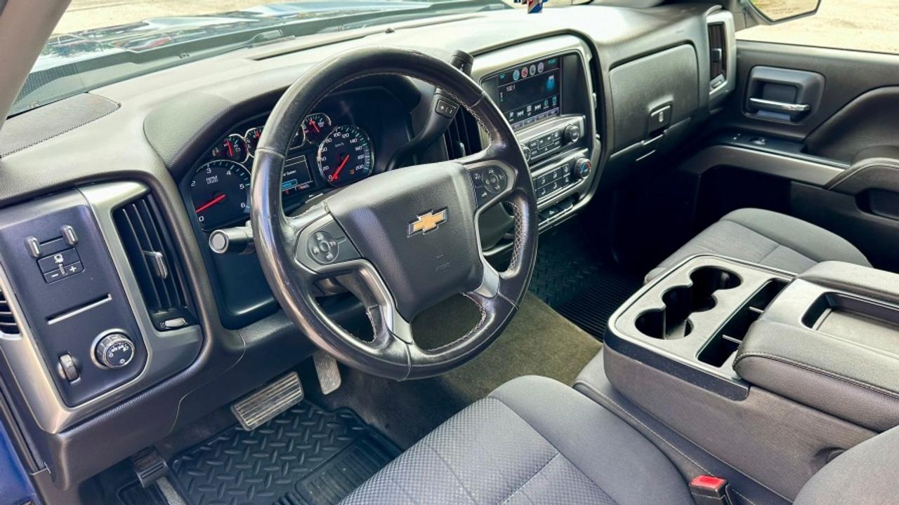 2018 Chevrolet Silverado 1500 MINT CONDITION LT Photo