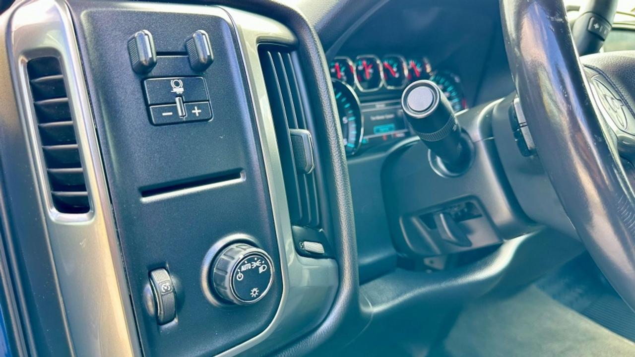 2018 Chevrolet Silverado 1500 MINT CONDITION LT Photo