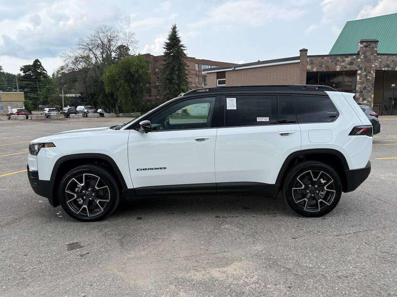 2026 Jeep Cherokee Overland 4x4 Photo