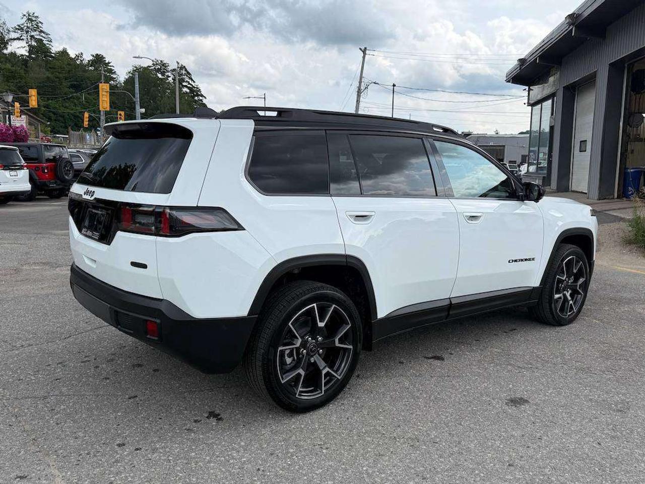 2026 Jeep Cherokee Overland 4x4 Photo