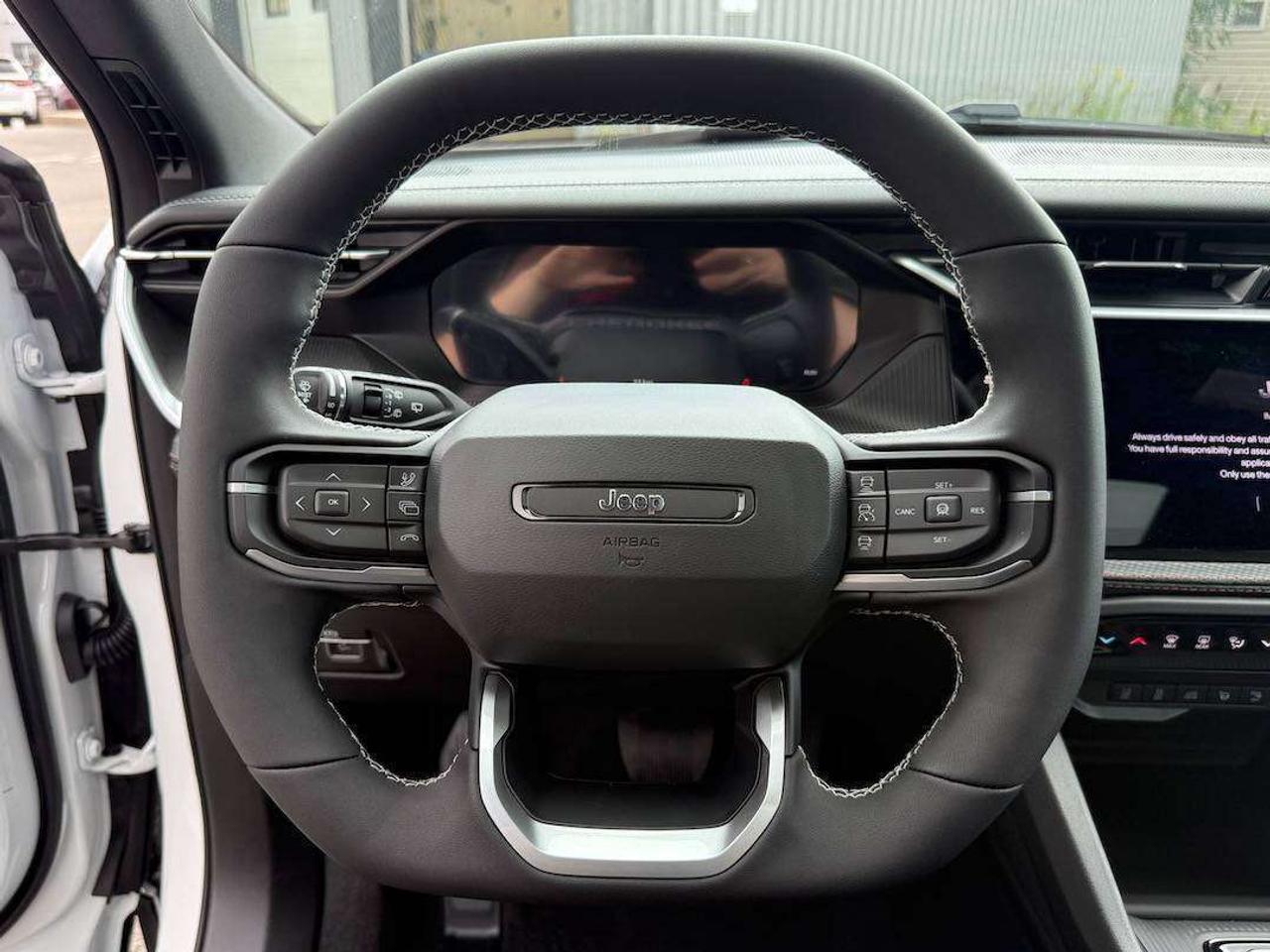 2026 Jeep Cherokee Overland 4x4 Photo