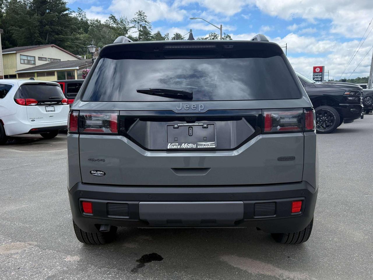 2026 Jeep Cherokee Overland 4x4 Photo