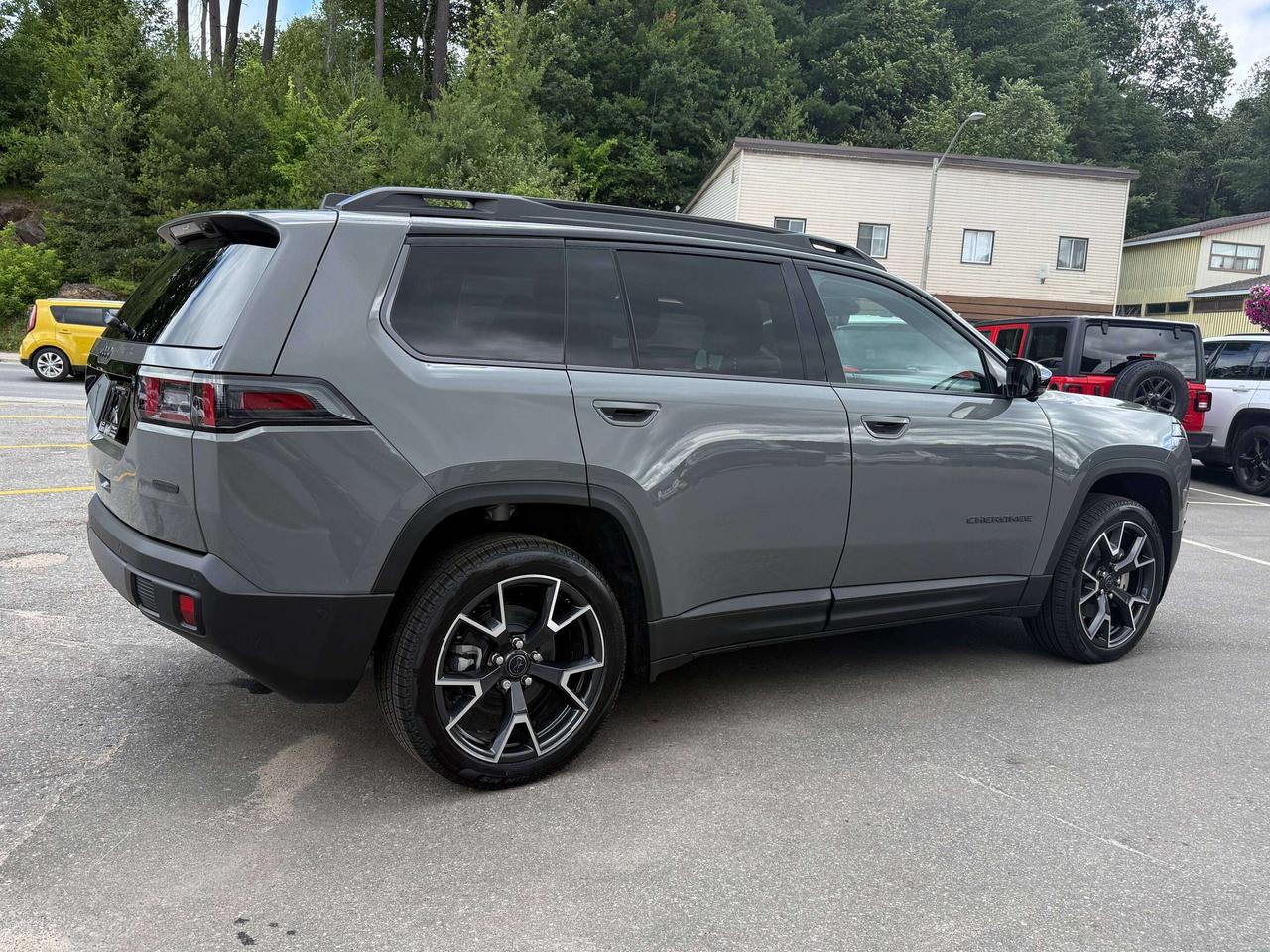 2026 Jeep Cherokee Overland 4x4 Photo