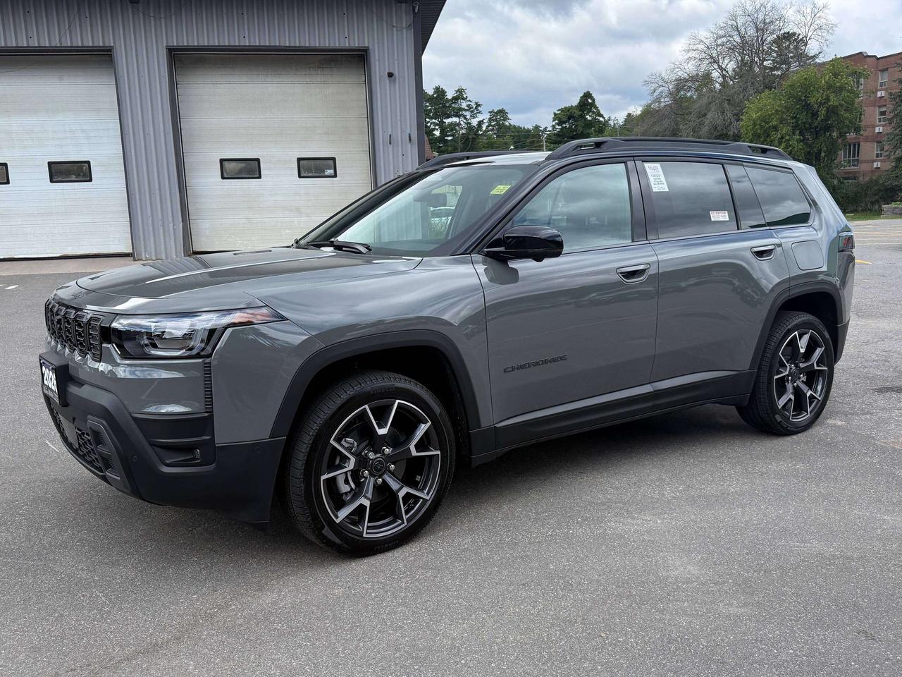 2026 Jeep Cherokee Overland 4x4 Photo