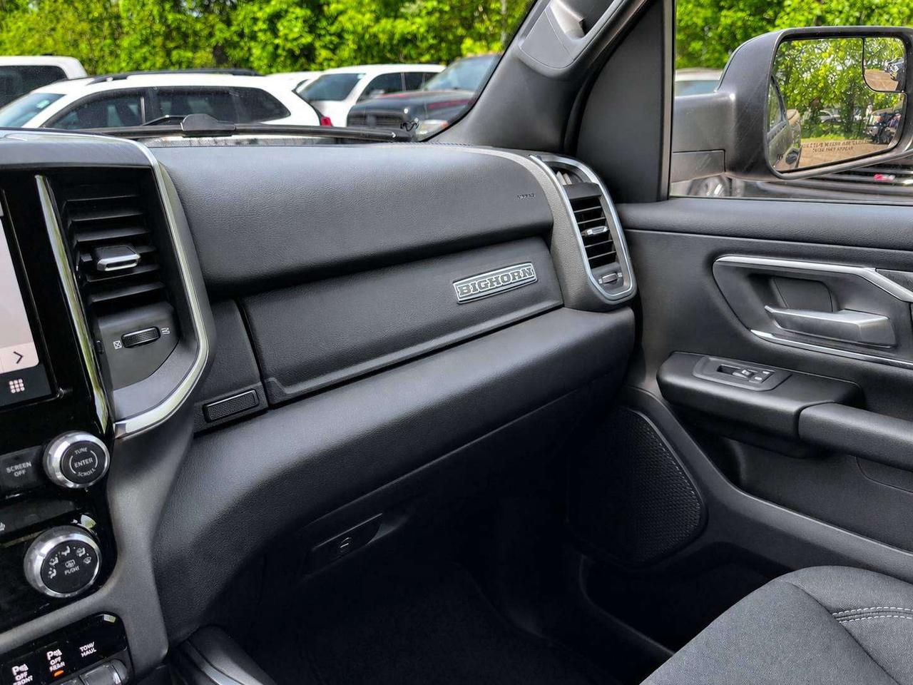 2026 RAM 1500 BIG HORN CREW | Level 1 | Night Edition Photo