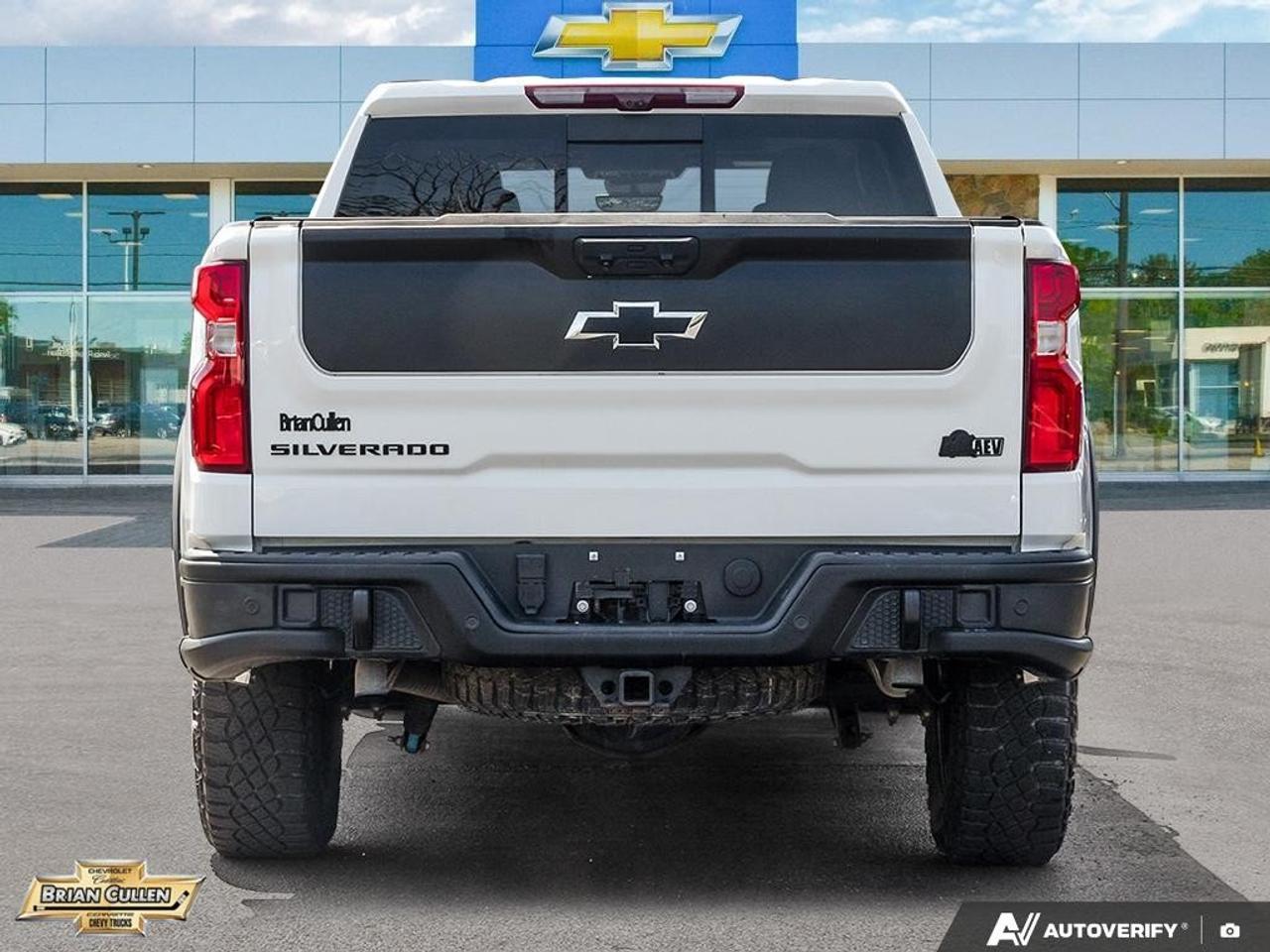 2024 Chevrolet Silverado 1500 ZR2 Crew Cab Short Box 4-Wheel Drive ZR2 Photo4